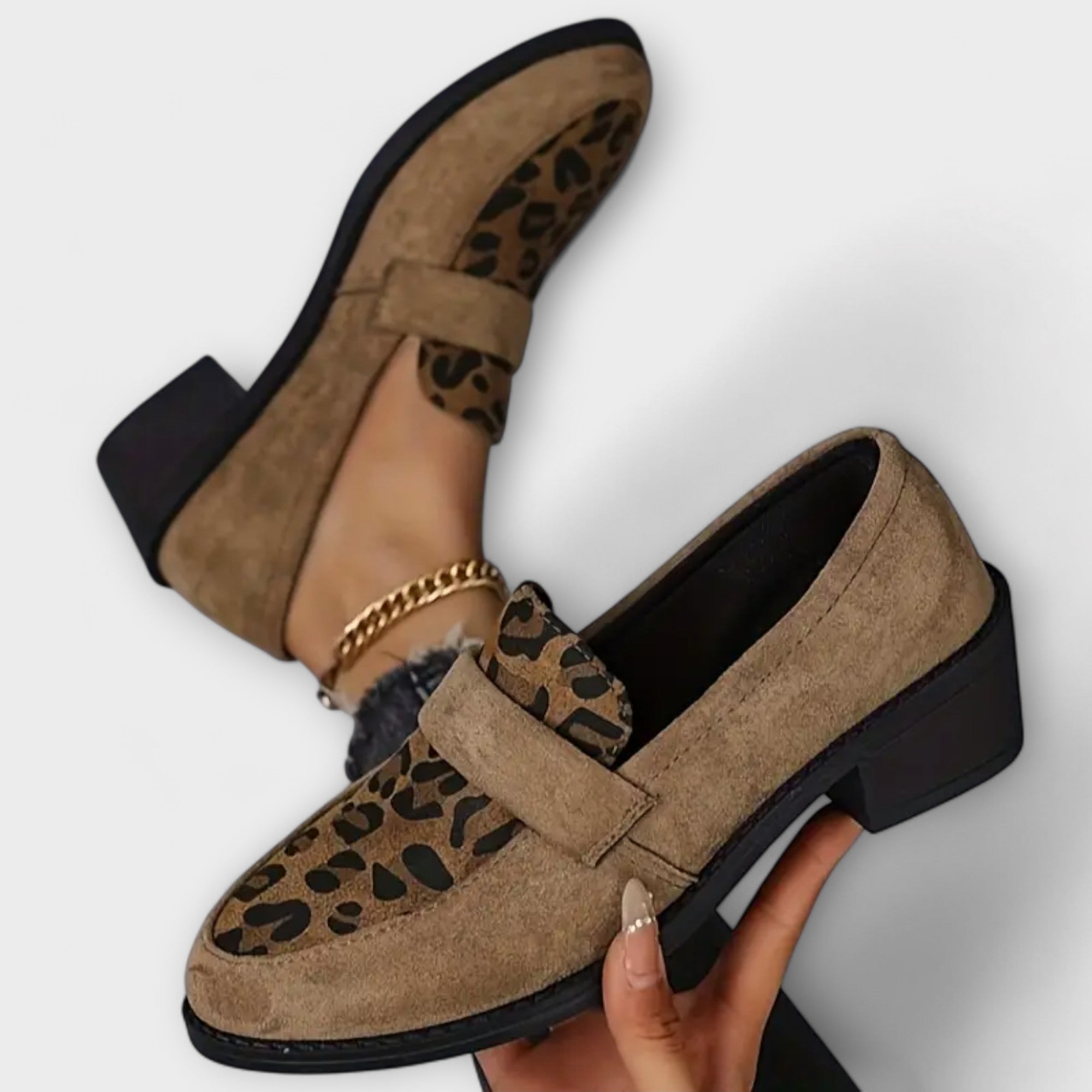 Elegantní dámské boty s leopardím vzorem